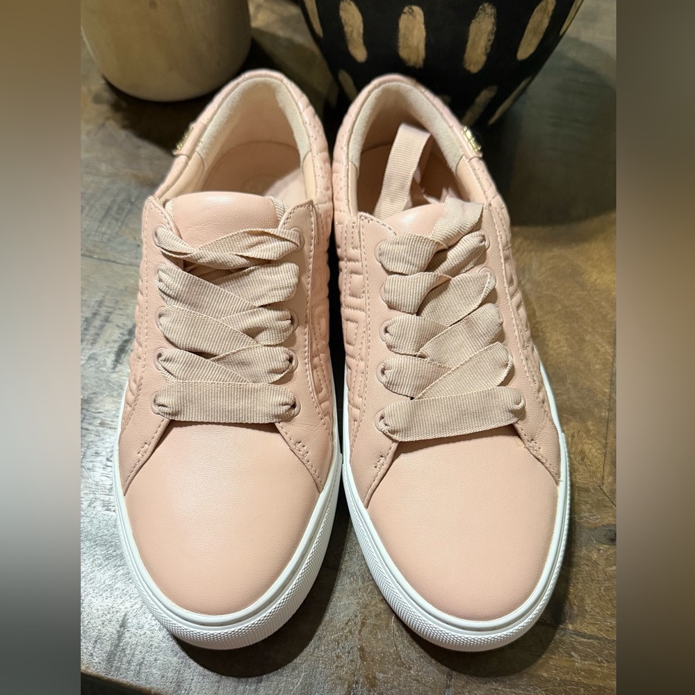 NWOT Tory Burch Marion Quilted Lace-Up Sneakers